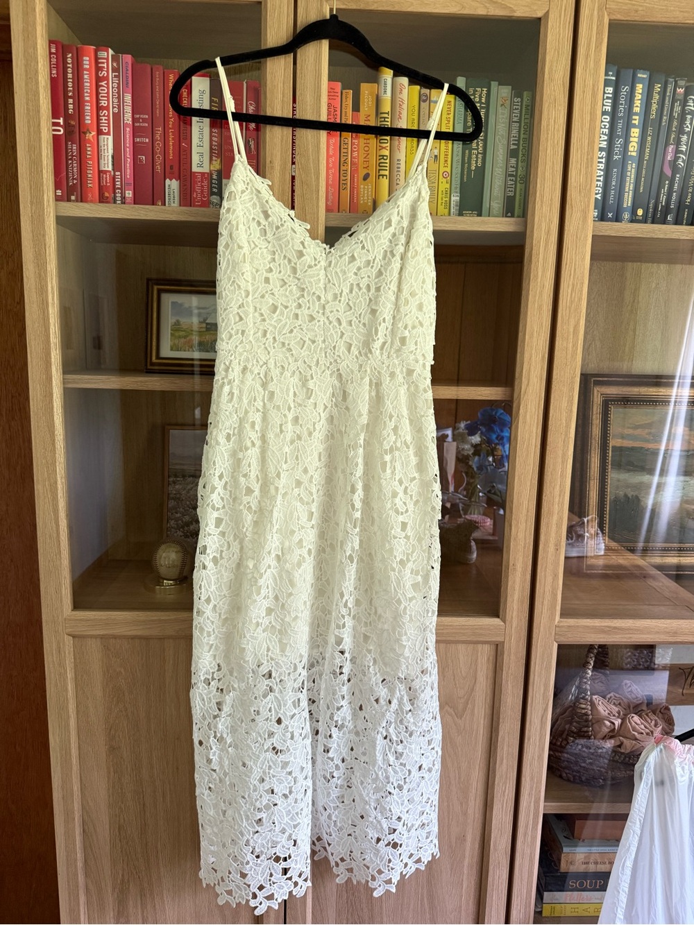 ASTR white lace spaghetti strap dress